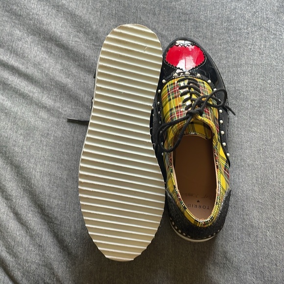 TORRID x Betsy Johnson Oxford shoes - Picture 4 of 7